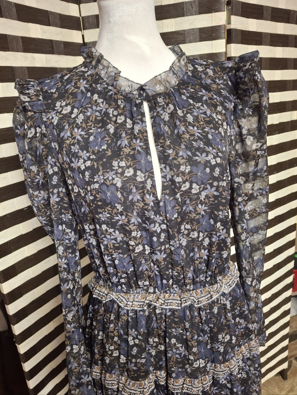 Antonio Melani Floral Tiered Ruffle Maxi Dress Elastic Waist Long Sleeve  Size 8 - Picture 3 of 16